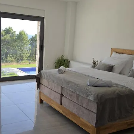 Coral - Your Luxury Retreat