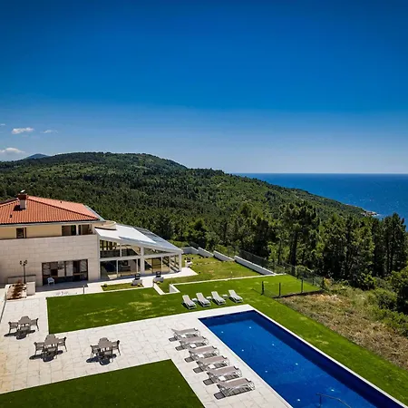 Coral - Your Luxury Retreat Апартаменты